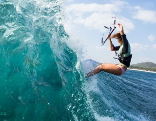  Wake on the wave